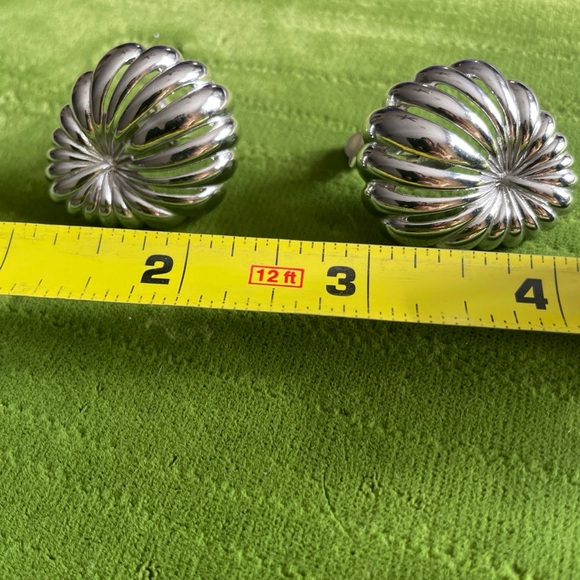 Givenchy Silver Shell Earrings - Picture 6 of 6